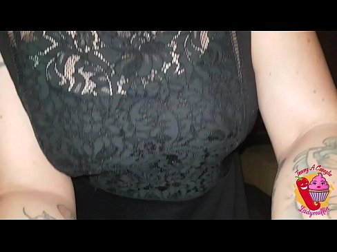 ❤️ Slutty ګامه خور هغه ته یو blowjob او هسپانوي ورکوي ❤️ ❤